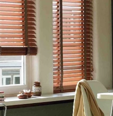 Деревянные жалюзи на проём